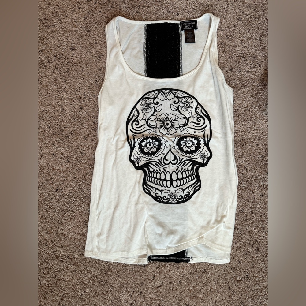 Skull tank